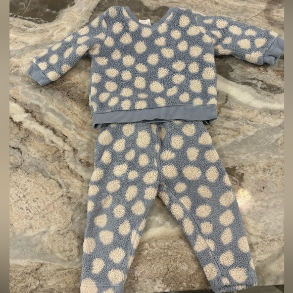 Hanna Andersson Other - Hanna Andersson fuzzy matching set